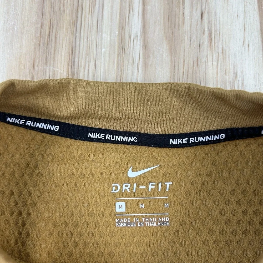 Nike Dri-FIT Therma Sphere Women's Medium Crop Running Top Colorblock Athletic